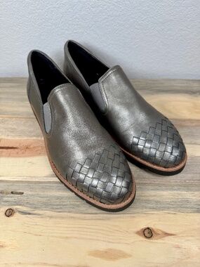 Vaneli JACY Gray Leather Metallic Loafers Woven Toe Women's Size 10